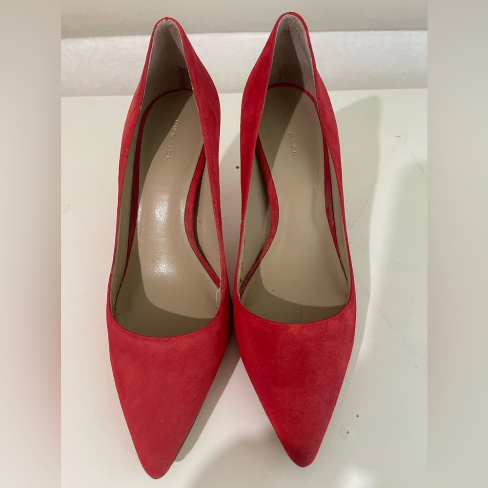 Red suede Ann Taylor heels, Sz 8.5, great condition